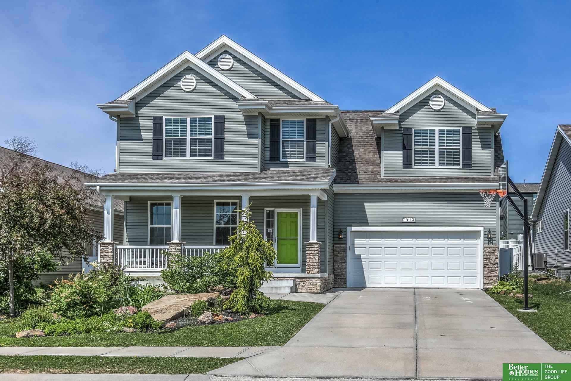 Property Photo: 7912 S 184th Terrace NE 68136