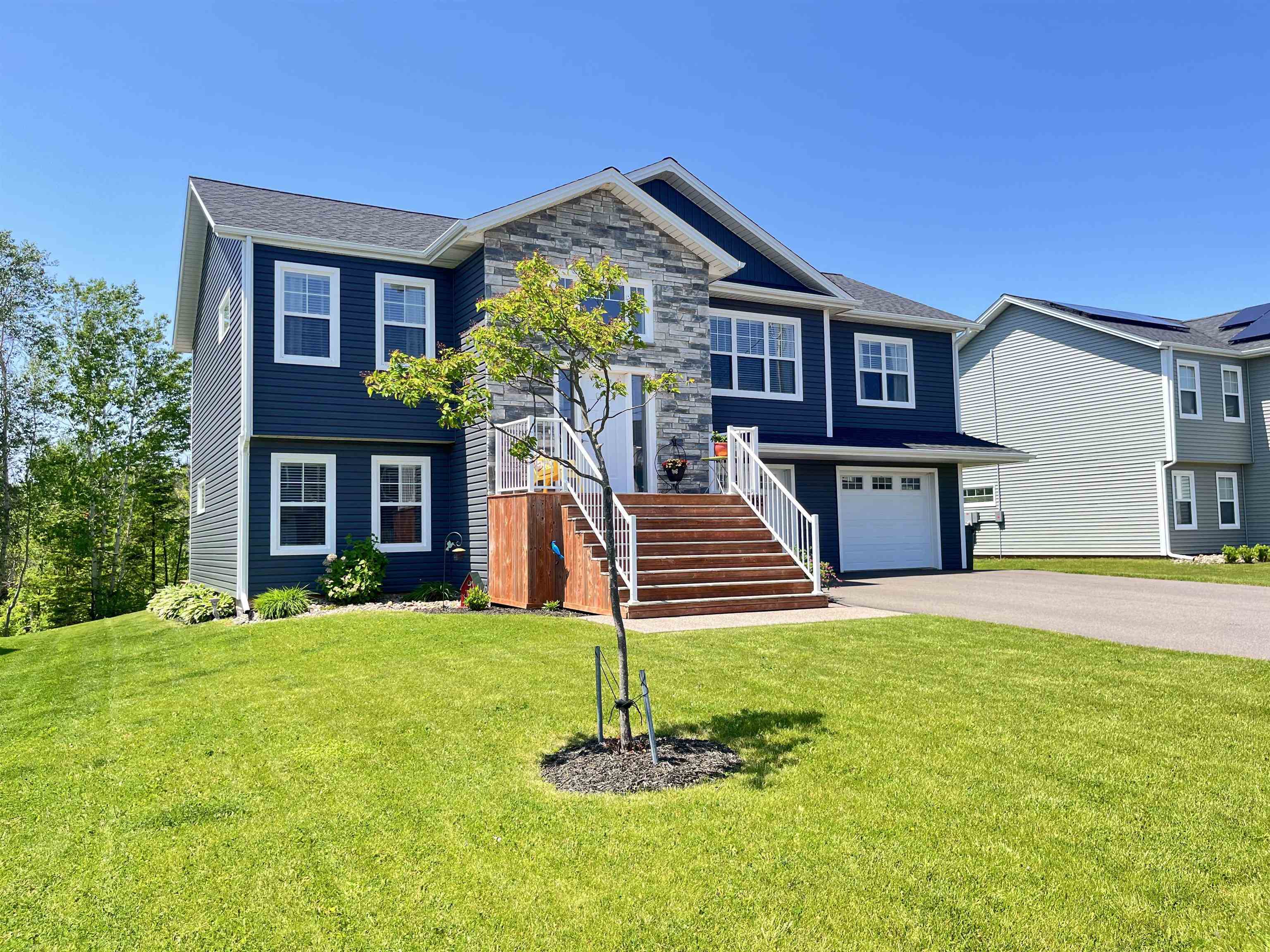 Property Photo: 185 Essex Crescent PE C1E 0G5