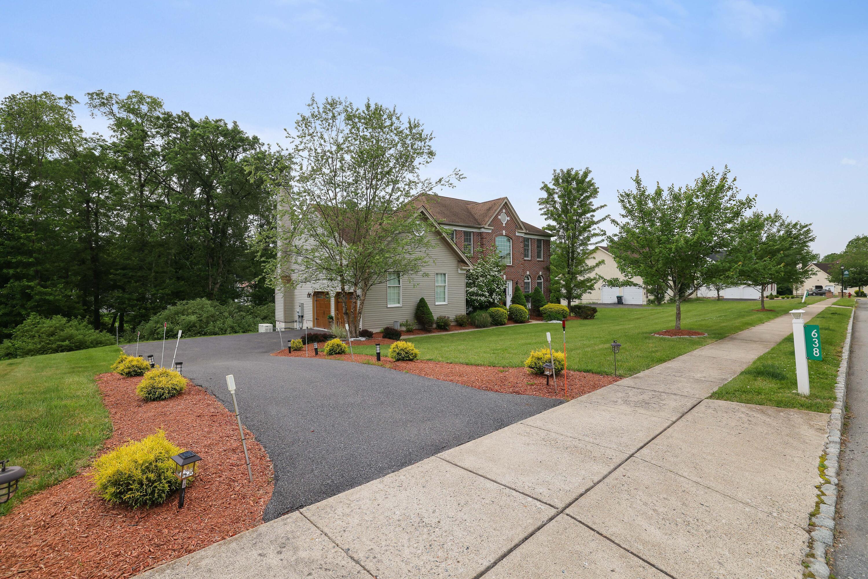 Property Photo: 638 Stratton Drive PA 18302