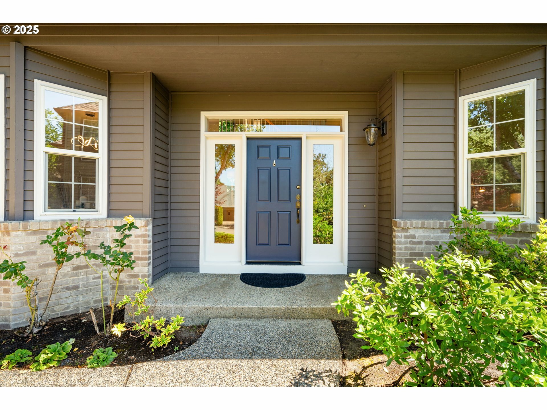 Property Photo: 14067 Chatham Ct OR 97035
