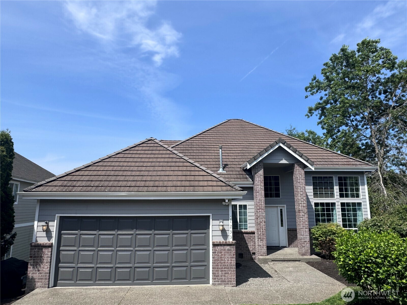 1233  17th Avenue SW  Puyallup WA 98371 photo