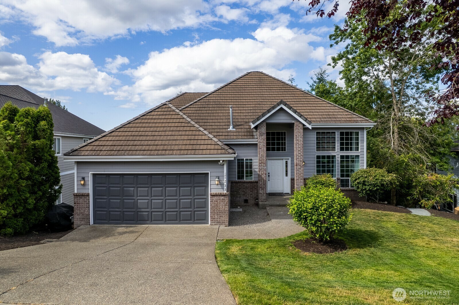 Property Photo: 1233 17th Avenue SW WA 98371