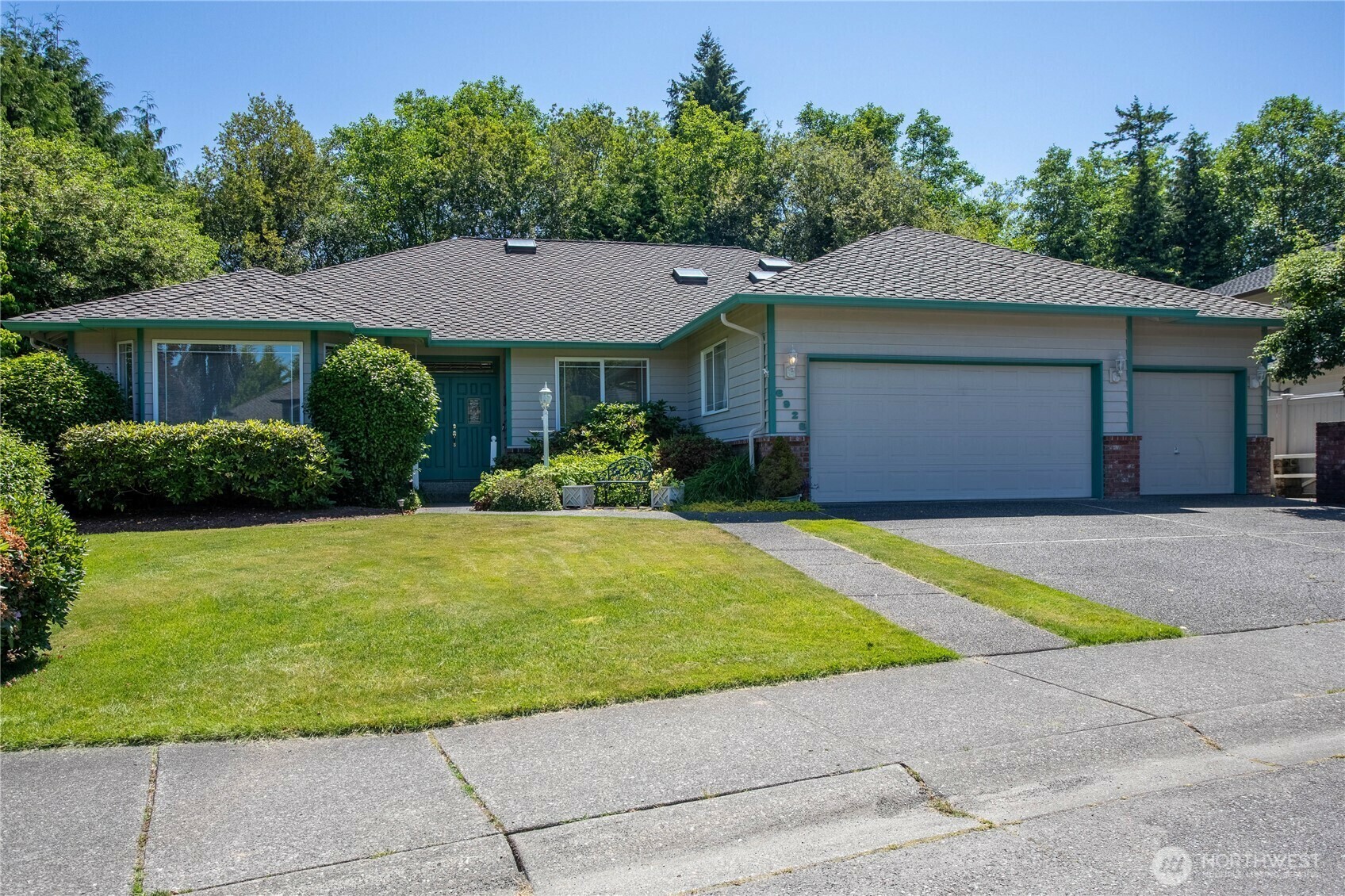 Property Photo: 6928 155th Place SE WA 98296