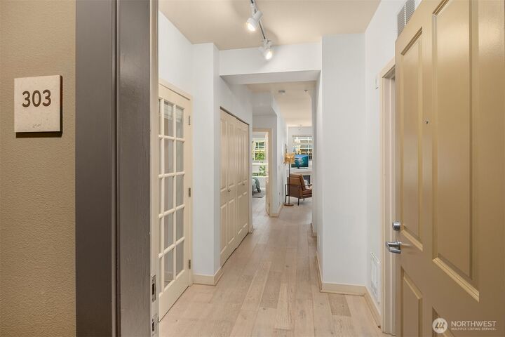 Property Photo: 300 110th Avenue NE 303 WA 98004