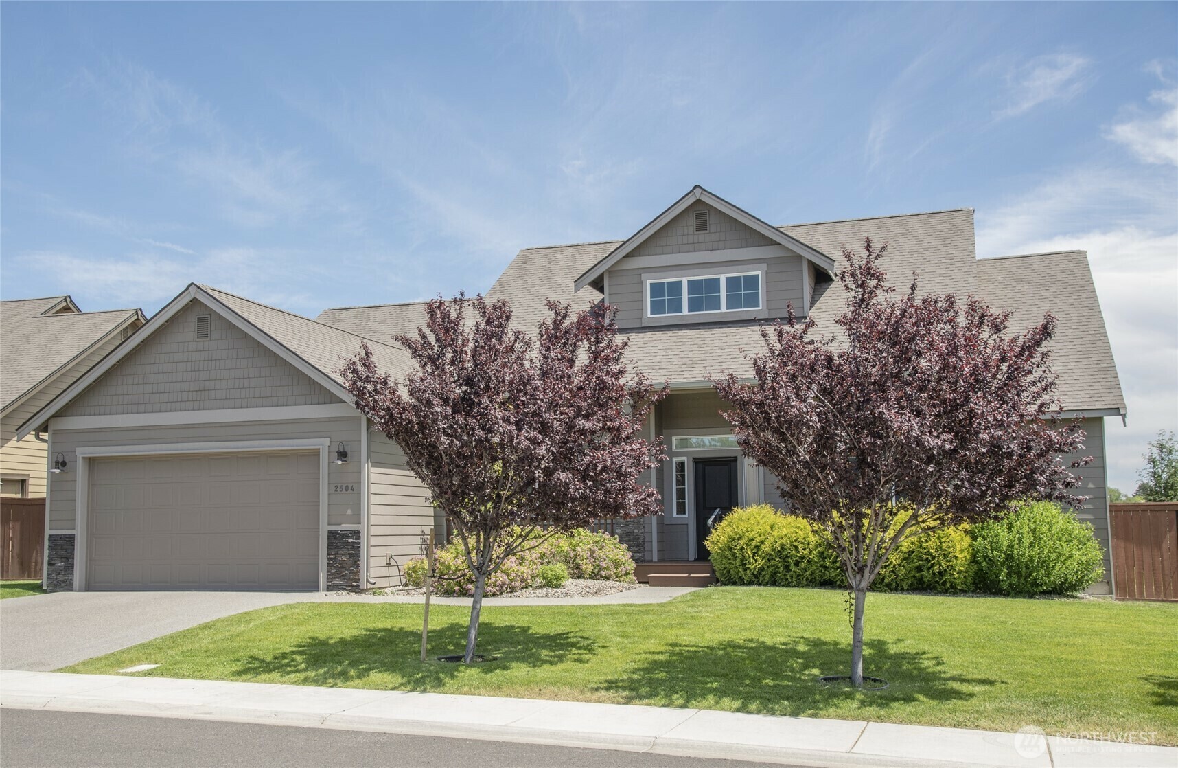 Property Photo: 2504 N Dandelion Lane WA 98926