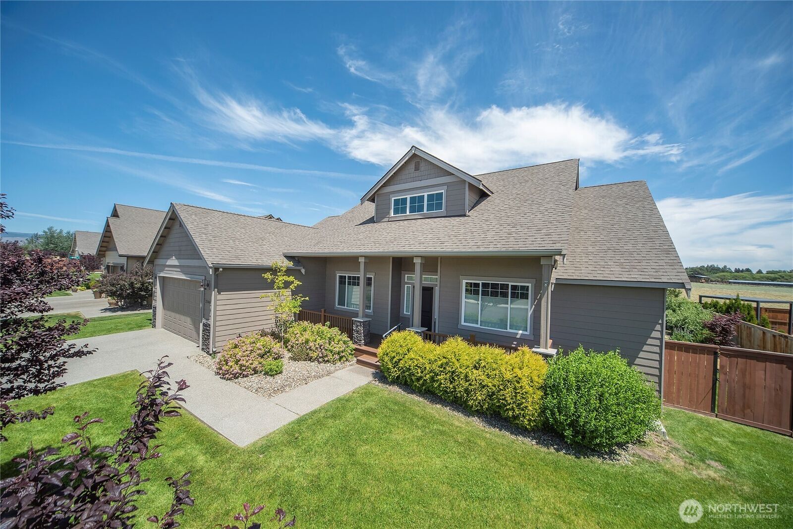 Property Photo: 2504 N Dandelion Lane WA 98926