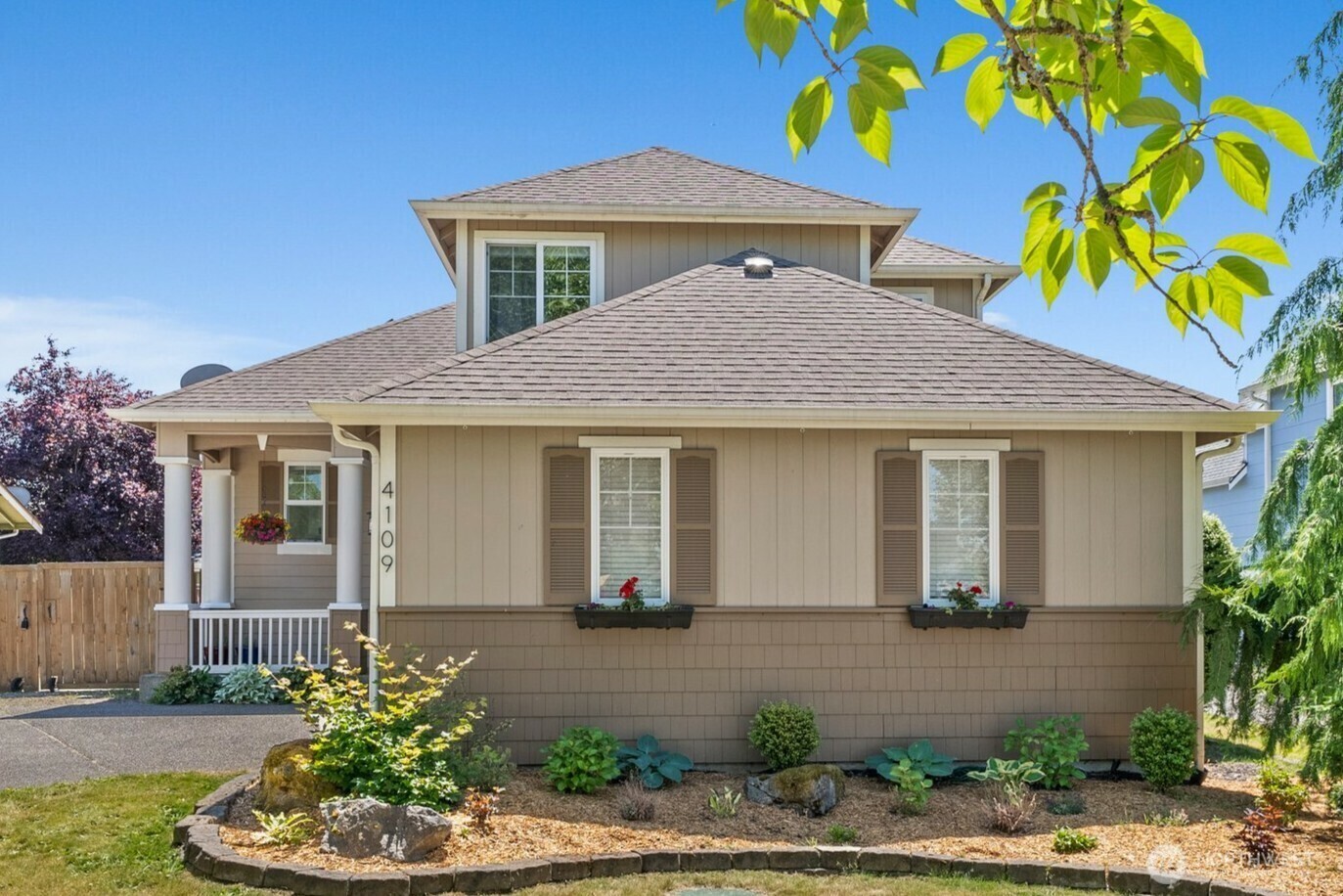 Property Photo: 4109 Ingleside Loop SE WA 98503