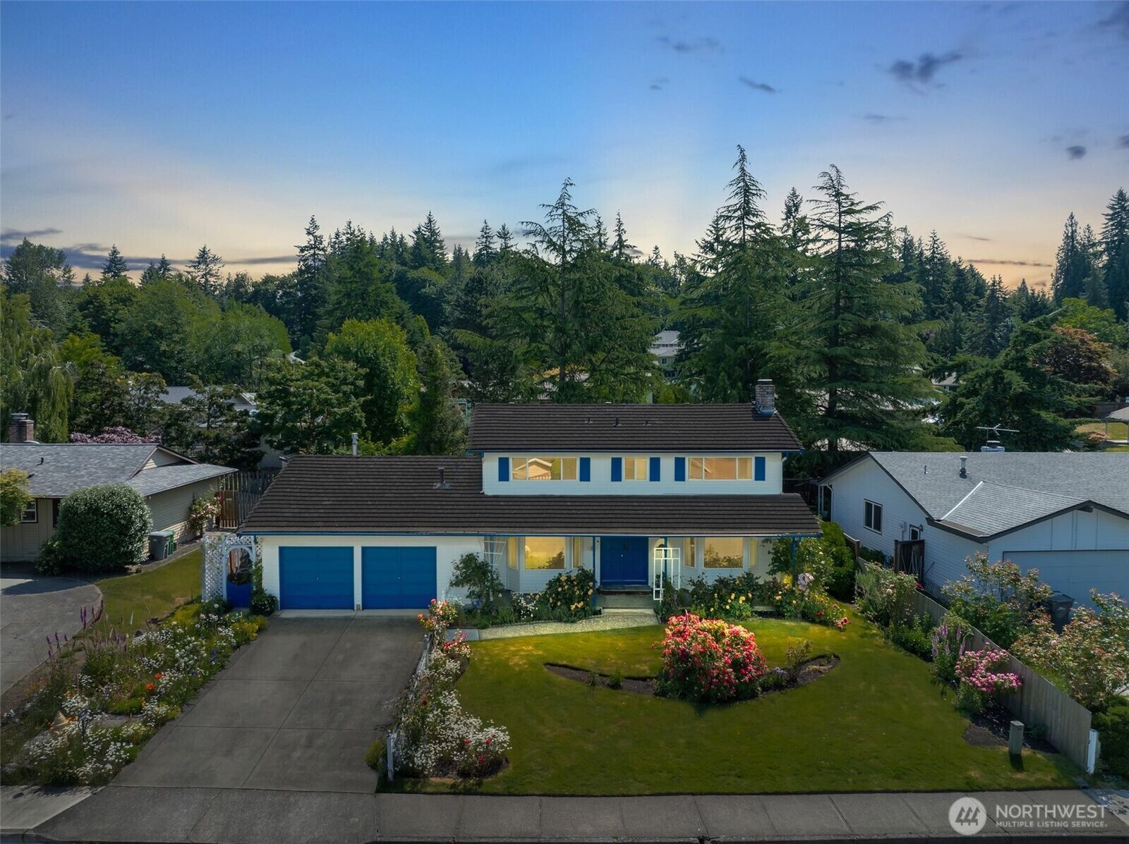 Property Photo: 11810 103rd Avenue NE WA 98034