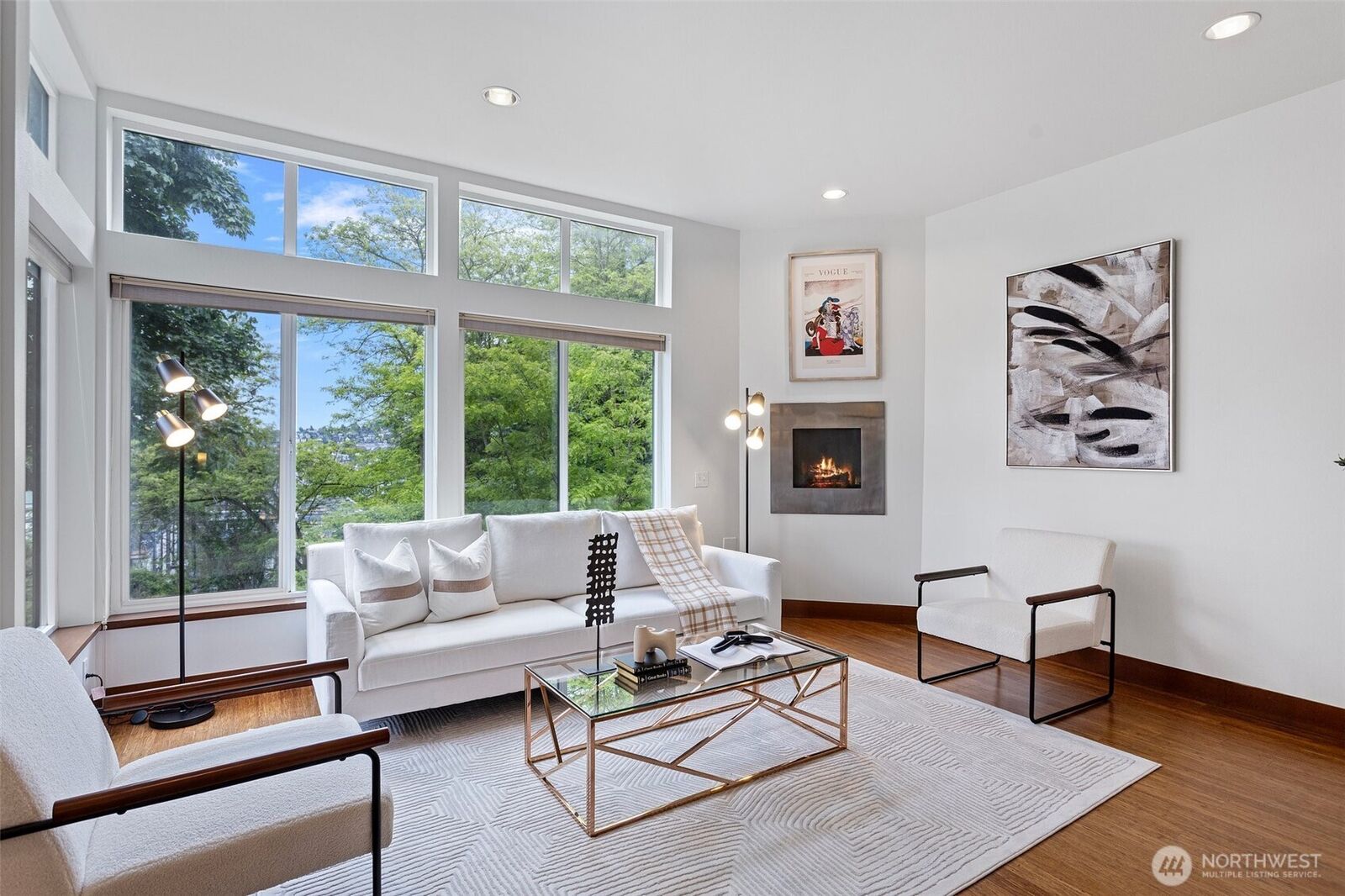 Property Photo:  566  McGraw Street  WA 98109 