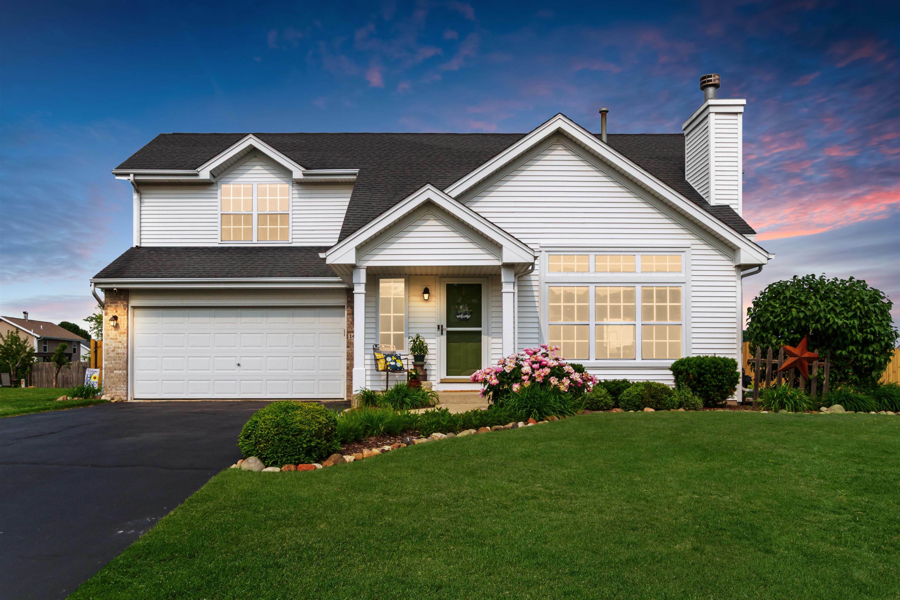 Property Photo: 14124 Reston Drive IL 61080