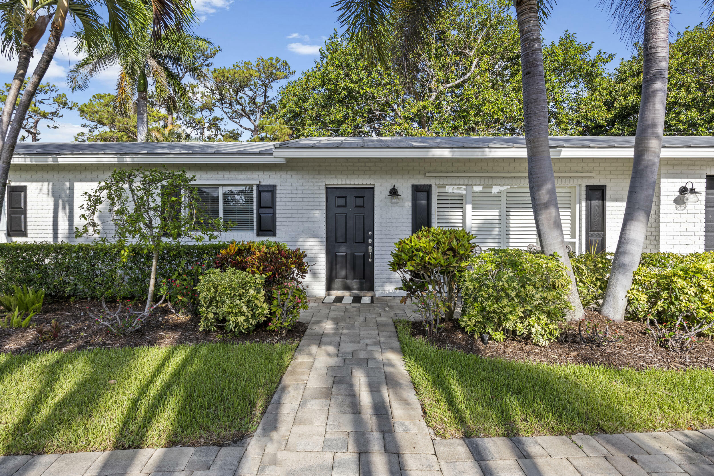 Property Photo: 2639 SW 8th Street FL 33435