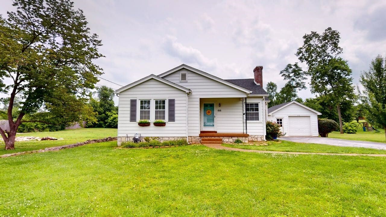 Property Photo: 616 Nutwood Street KY 42103
