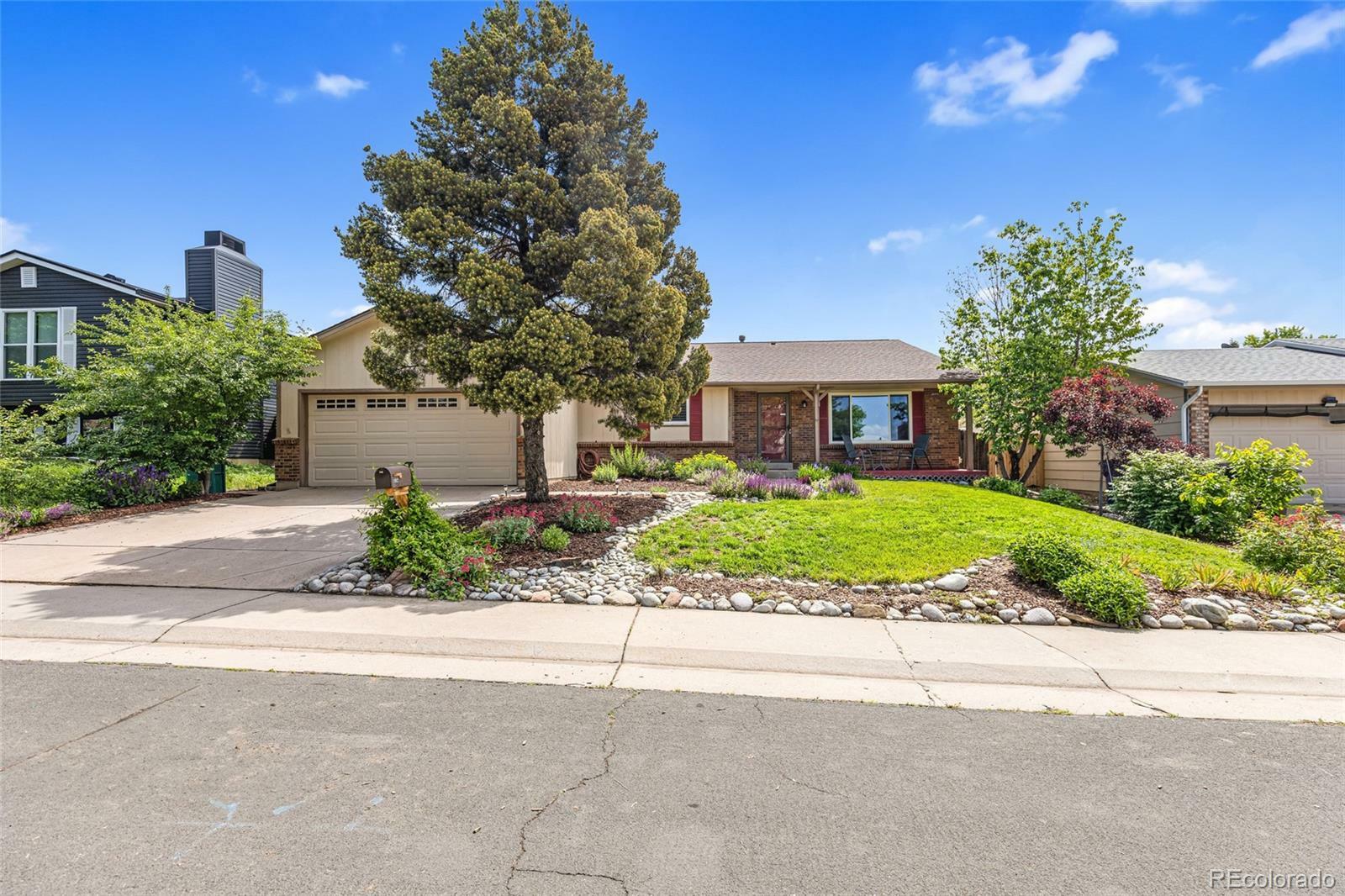 Property Photo: 1982 S Truckee Street CO 80013