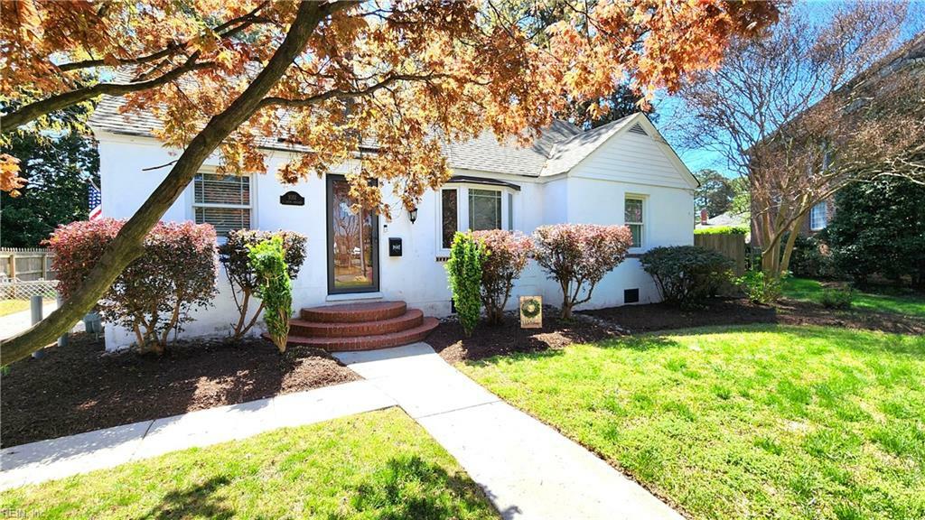 Property Photo: 1051 S Lexan Cres VA 23508