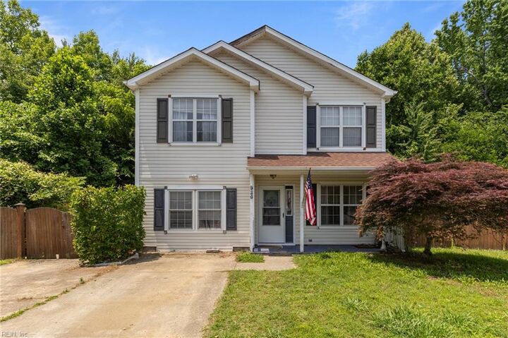 Property Photo:  520 Kemp Lndg  VA 23434 