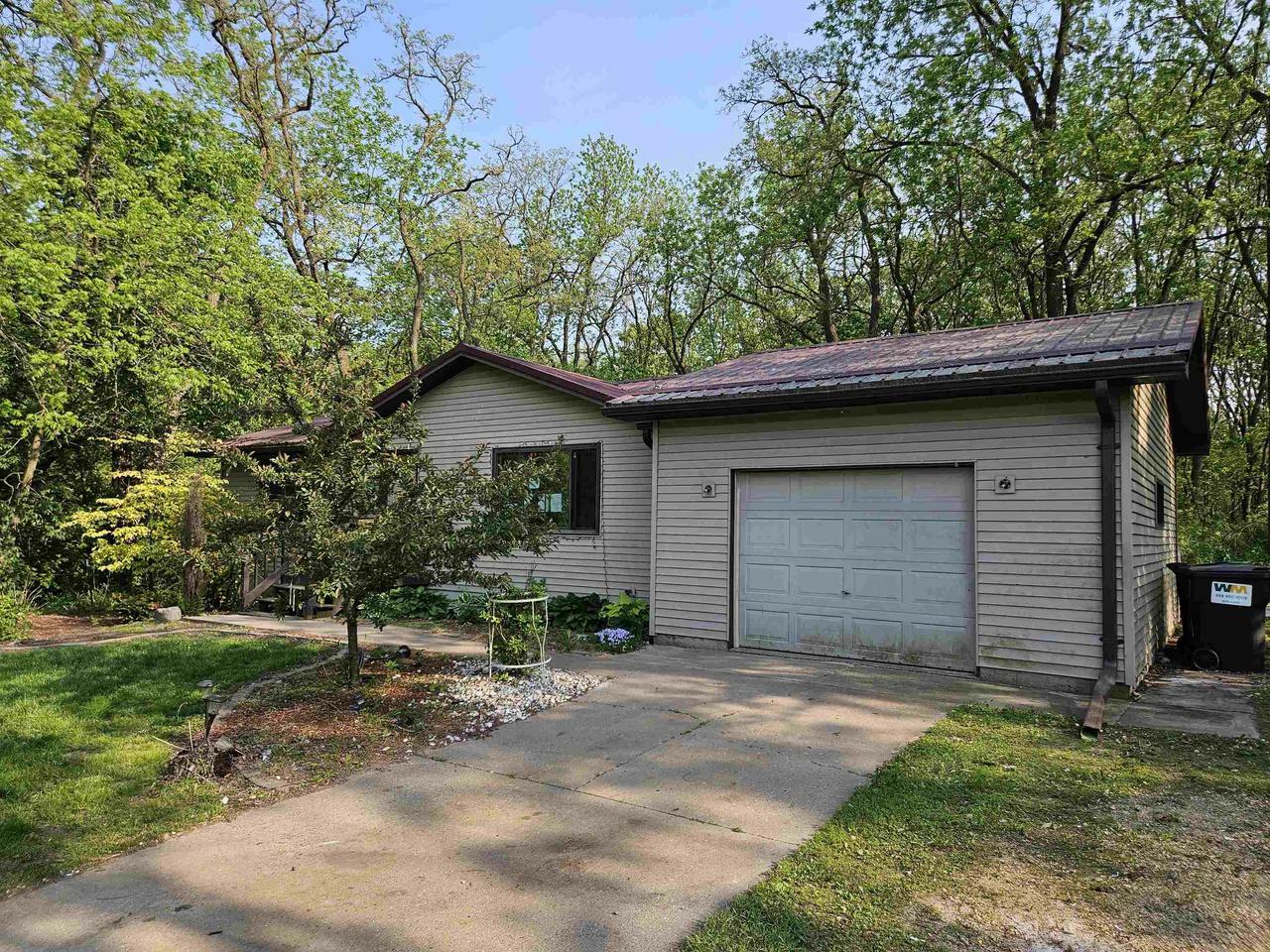 Property Photo: 215 East 7th Street WI 53964