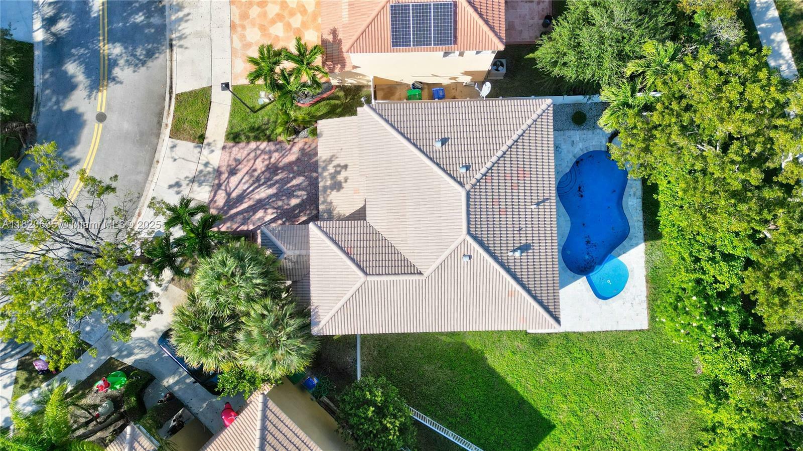Property Photo: 4801 SW 158th Ave FL 33027