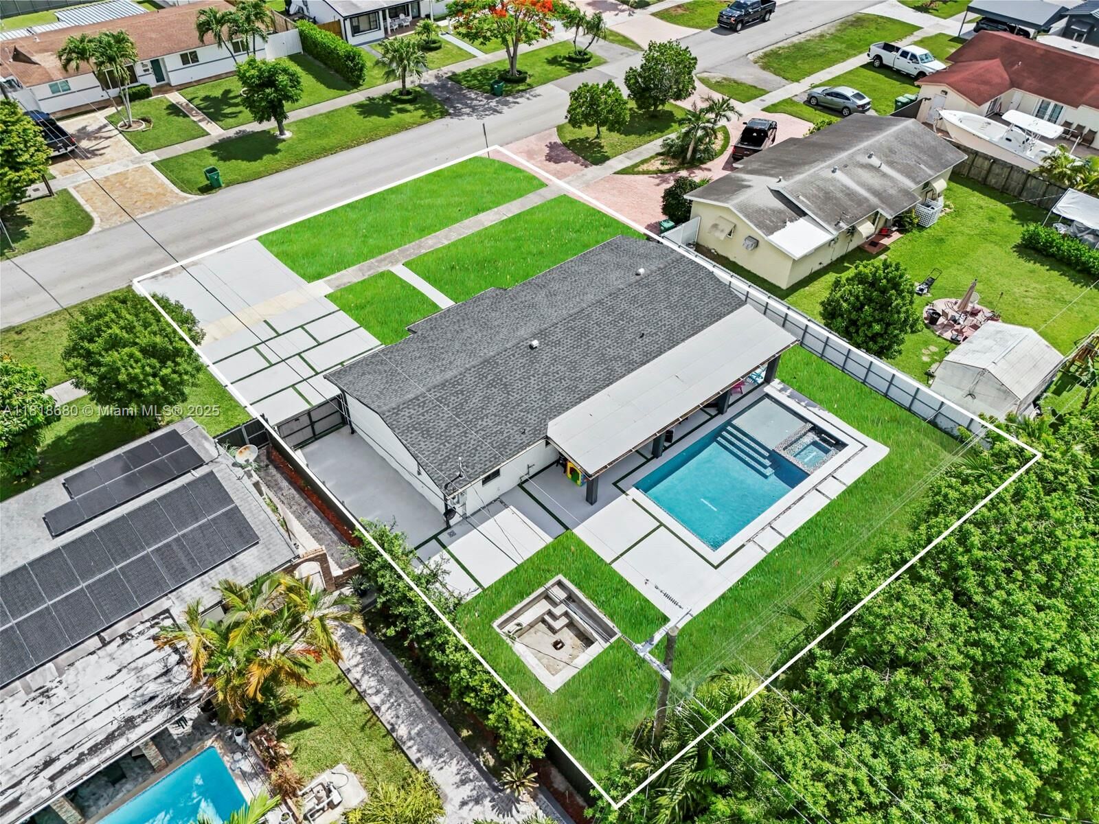 Property Photo: 11150 SW 64th St FL 33173