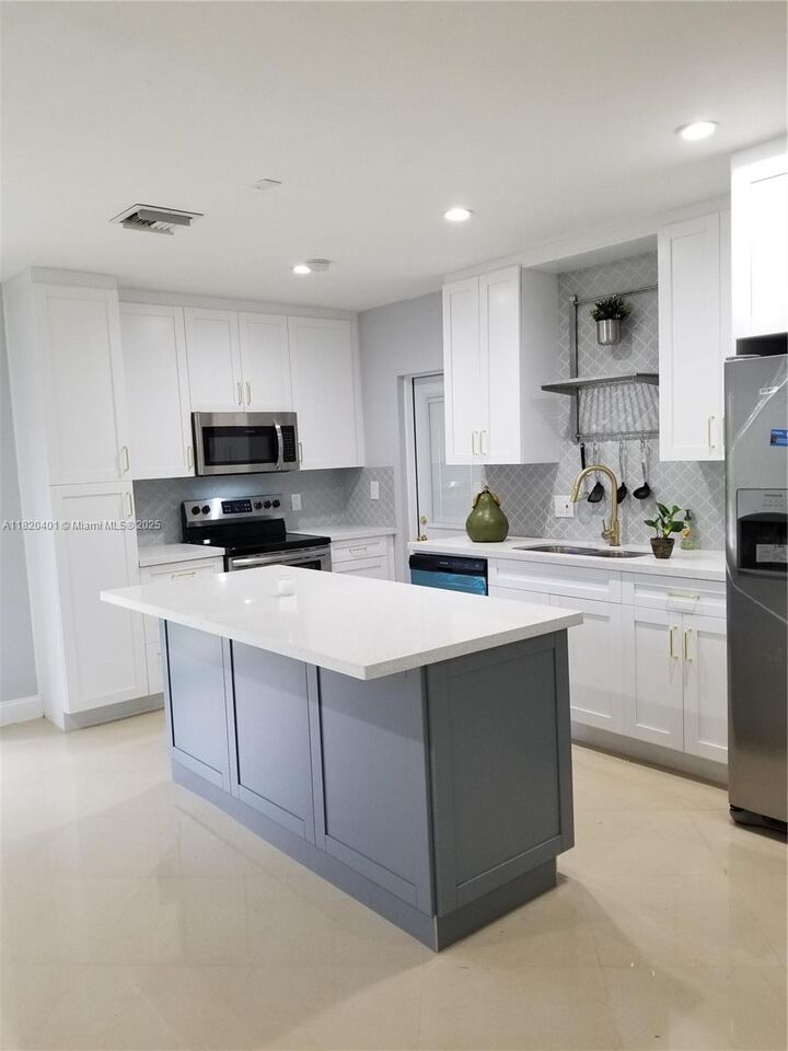 1016 NE 4 Avenue  Homestead FL 33030 photo