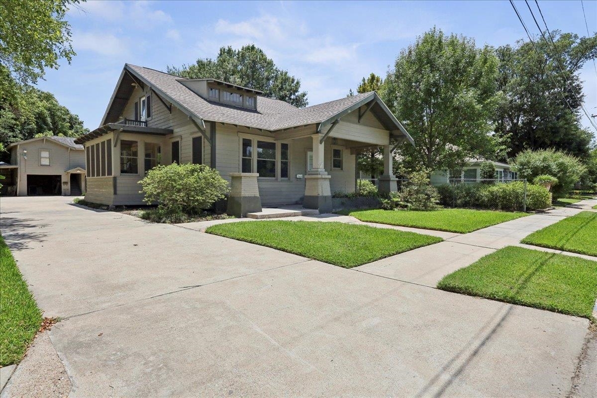 Property Photo: 507 Orange TX 77630