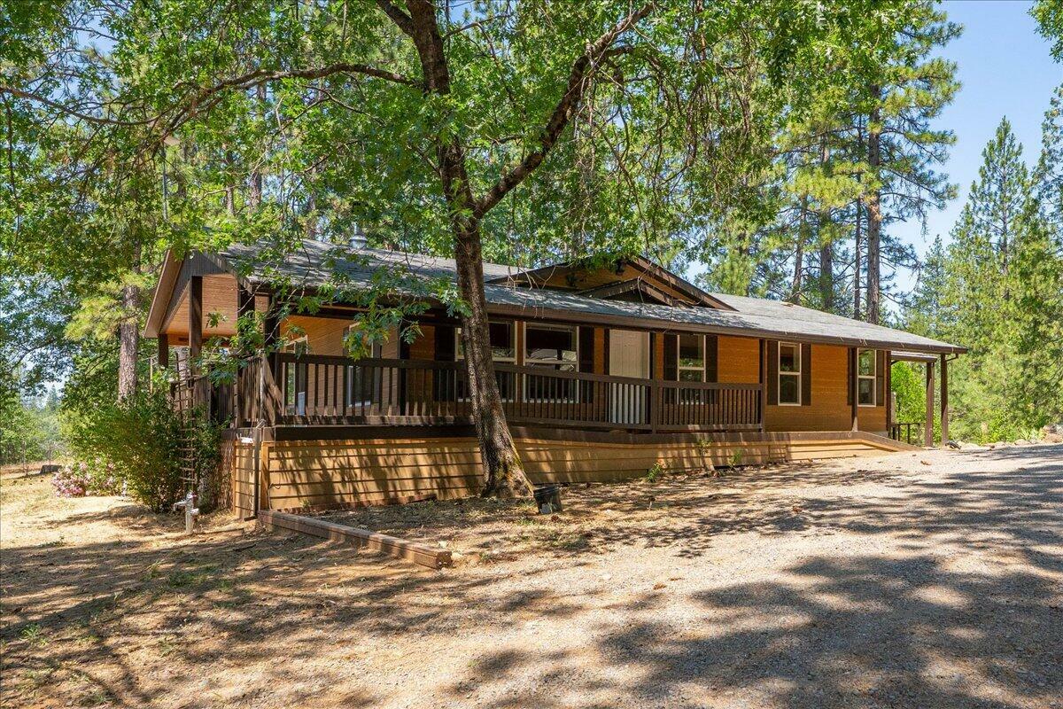 Property Photo: 15288 Sherwood Forest Rd. Road CA 96069