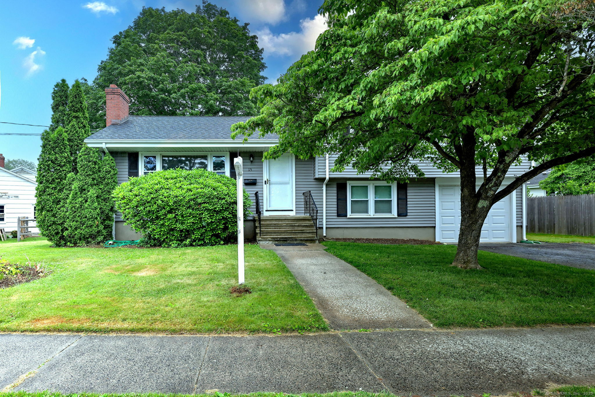 Property Photo: 15 Edgemere Road CT 06517