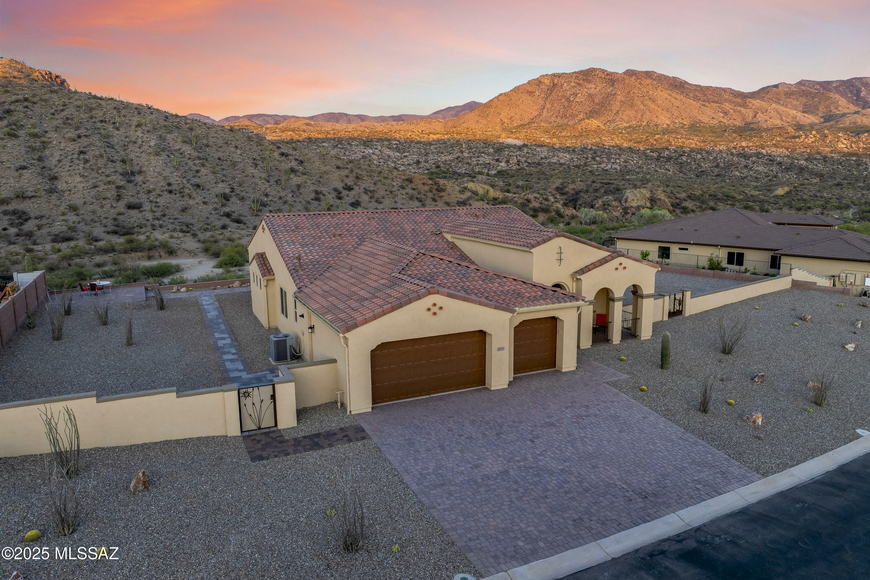 Property Photo:  35185 S Palisade Place  AZ 85739 