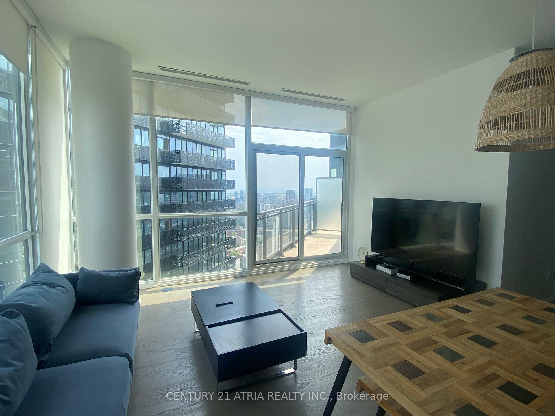 Property Photo: 45 Charles Street E 5310 ON M4Y 0B8