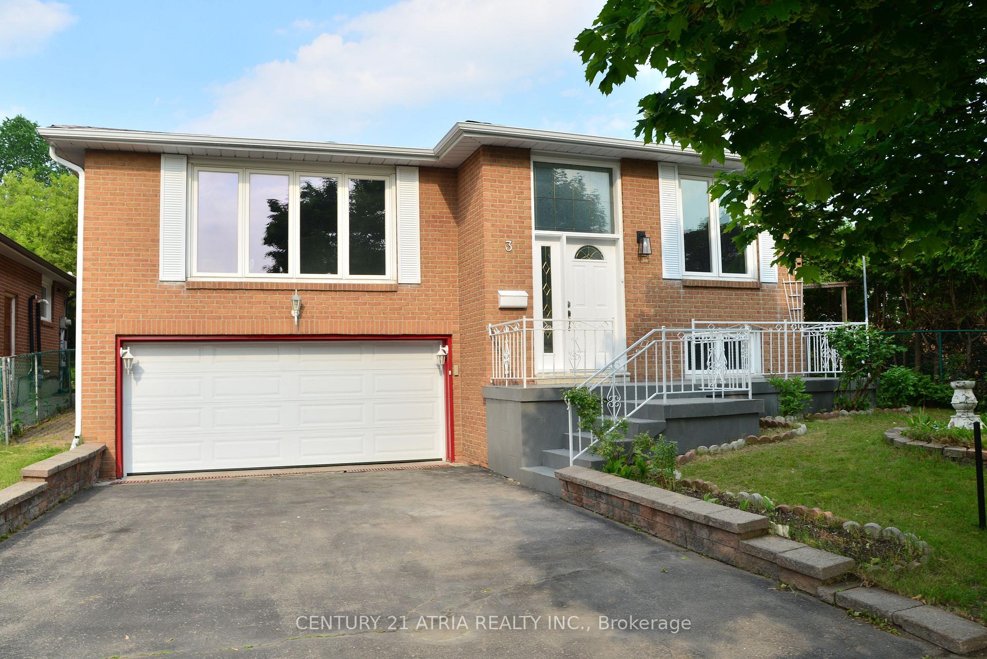 Property Photo: 3 Silvertip Crescent ON M1E 4T4