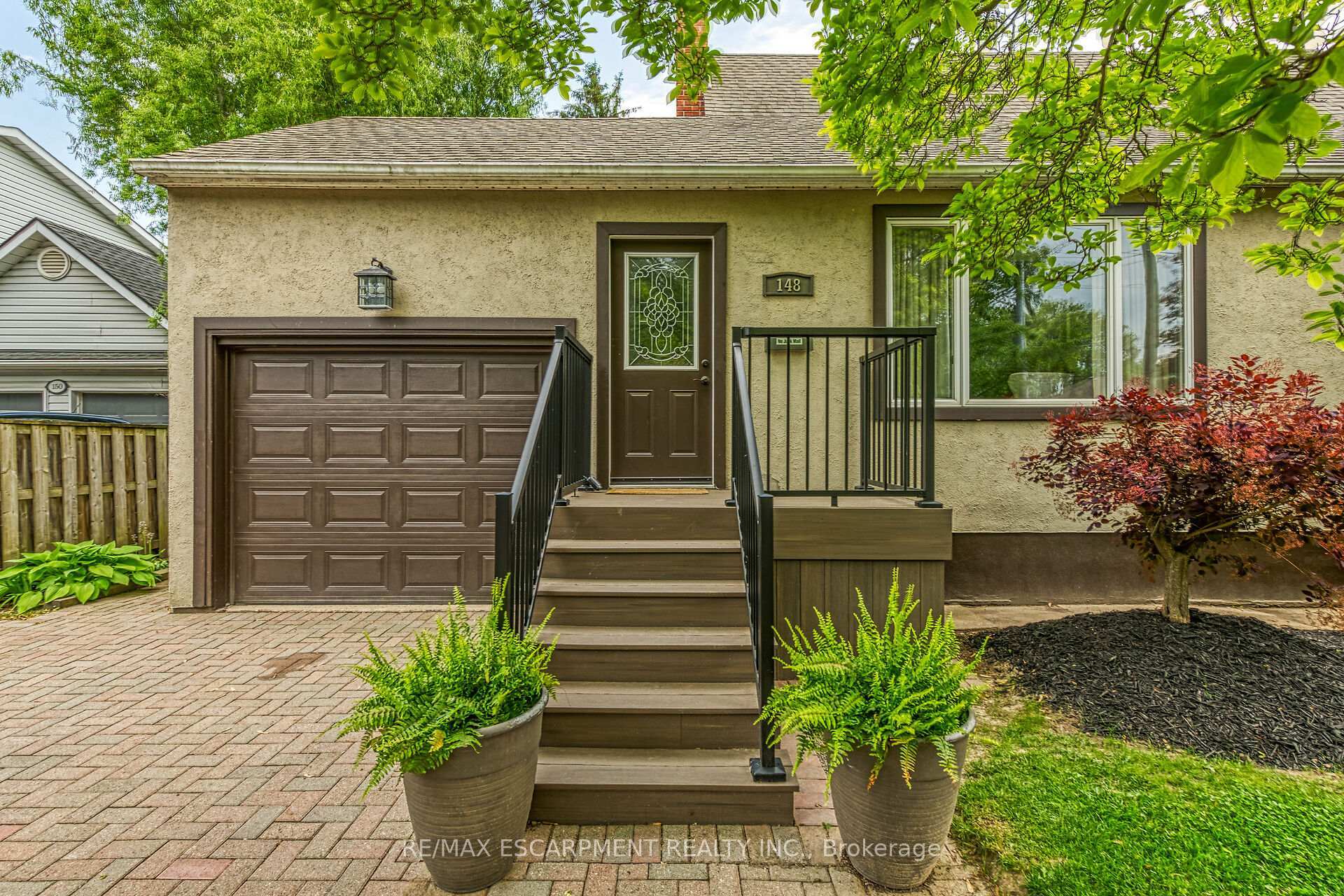 Photo de la propriété: 148 Lakeshore Road ON L2N 2V1