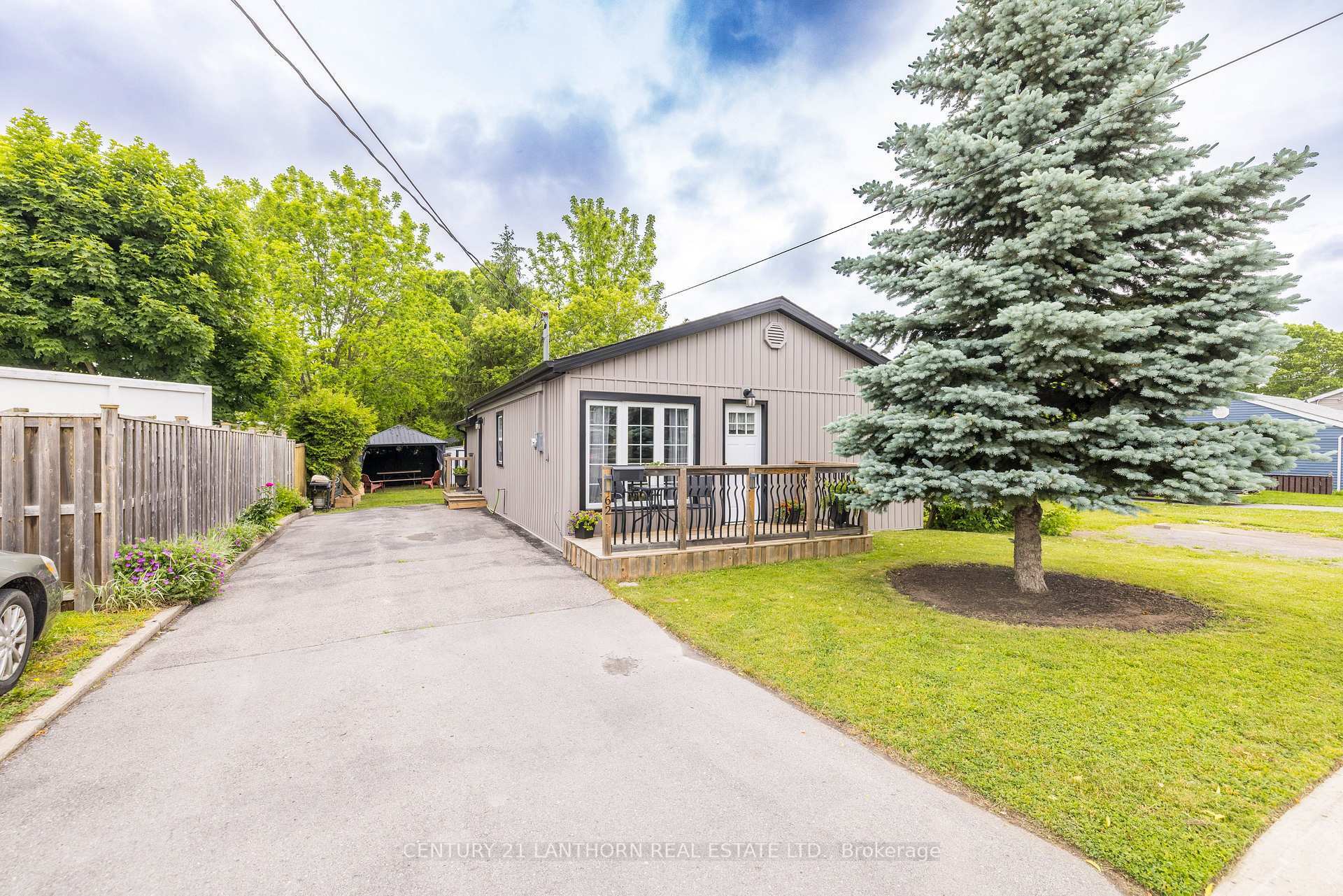 62 George Street  Quinte West ON K8V 1R6 photo