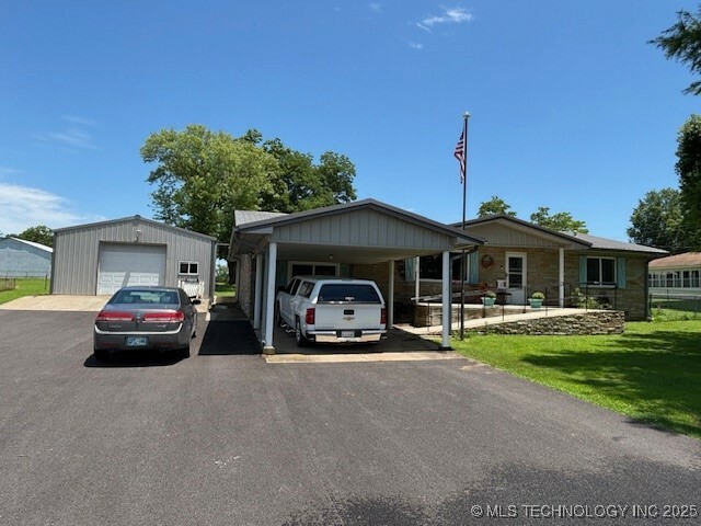 Property Photo: 902 NE Rushwood Drive OK 74462