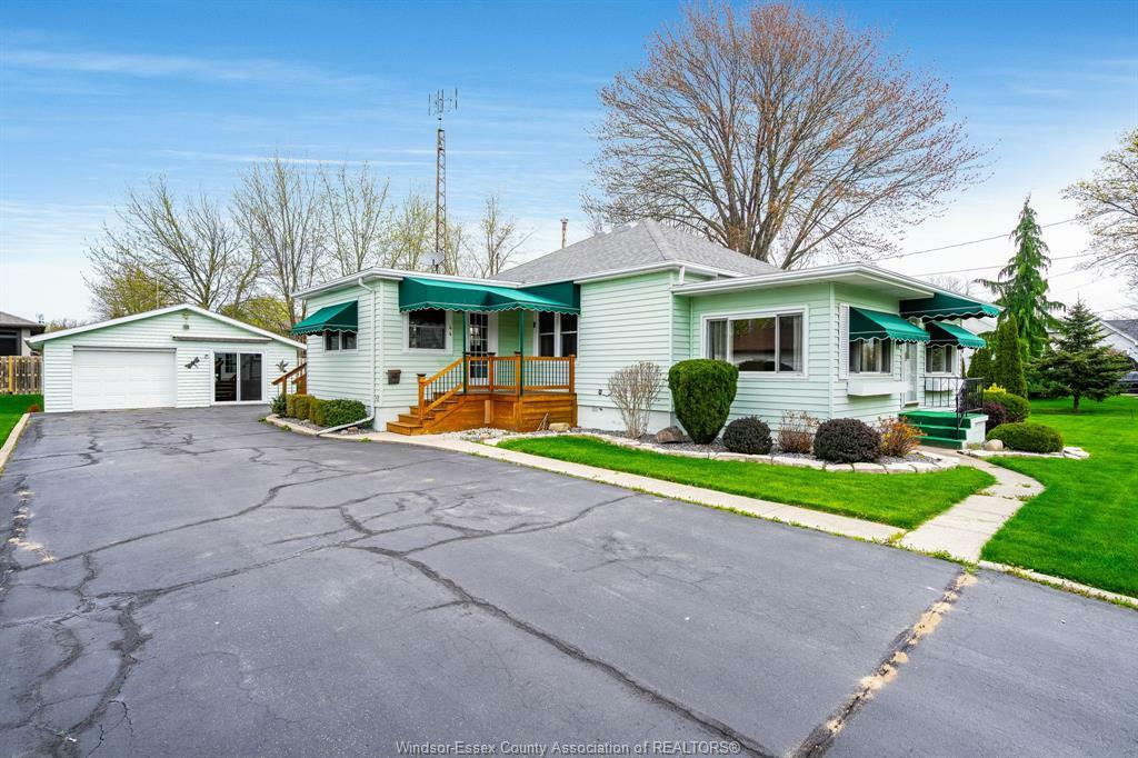 Property Photo:  44 McCallum Avenue  ON N9Y 1C2 