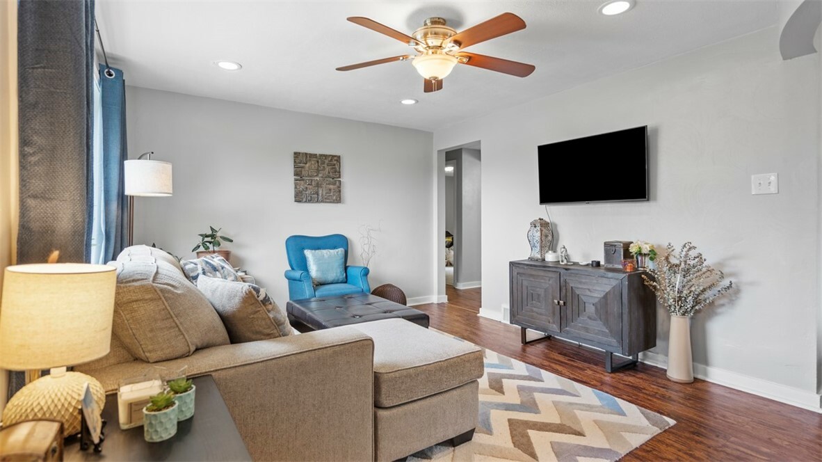 Property Photo: 5330 Cox Avenue PA 15207