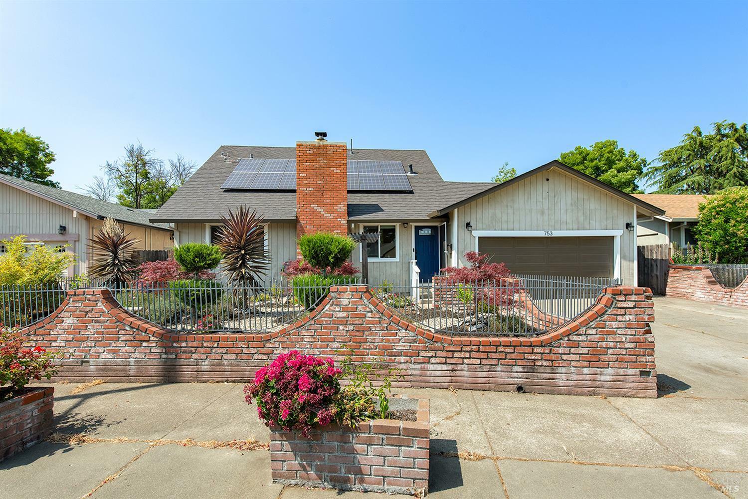 Property Photo:  753 W 8th Street  CA 95401 