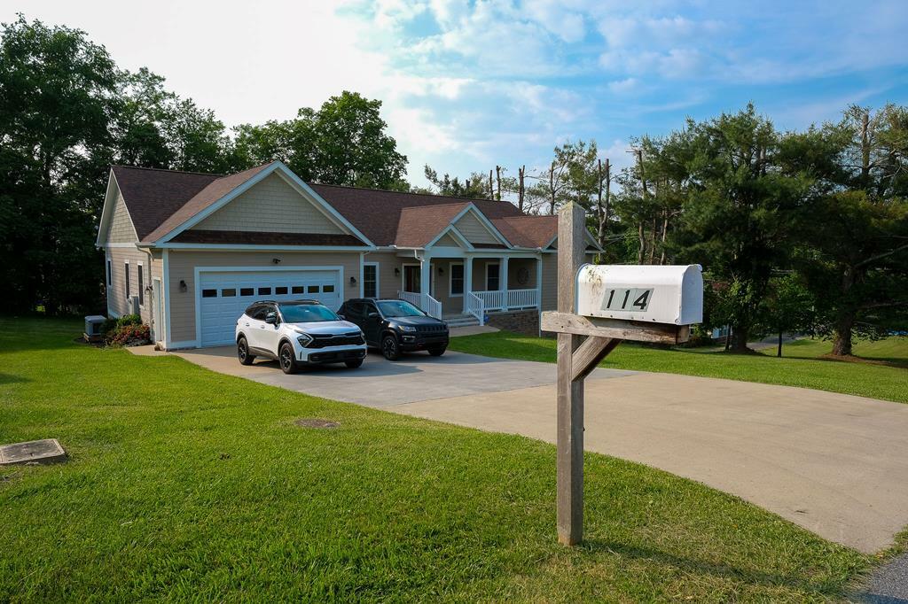 114 Sunshine Drive  Lewisburg WV 24901 photo