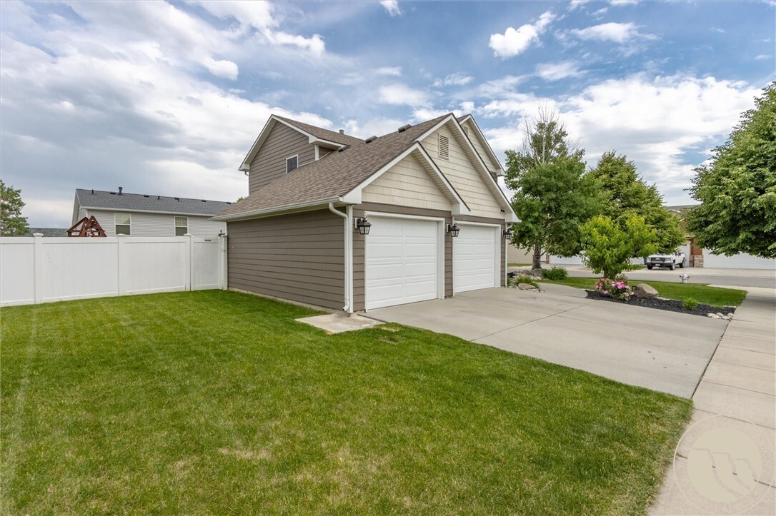 Property Photo: 1541 Norwood Lane MT 59106