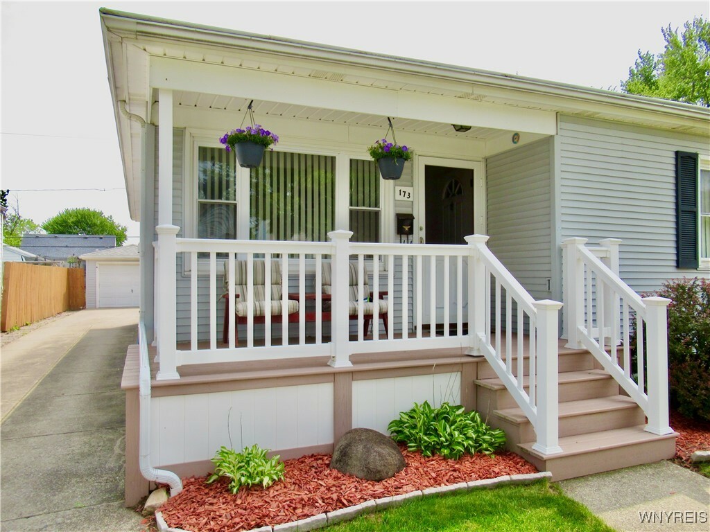 Property Photo:  173 Wellington Avenue  NY 14223 