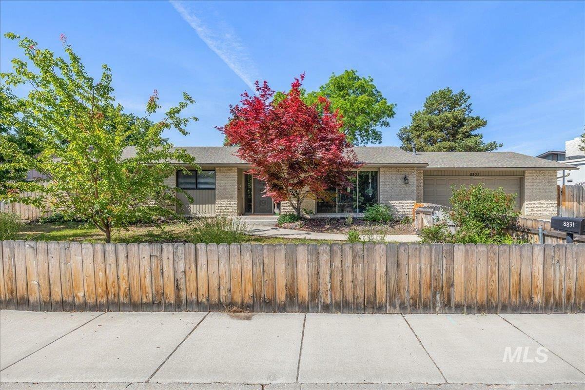 Property Photo: 8831 W Westbrook Dr ID 83704