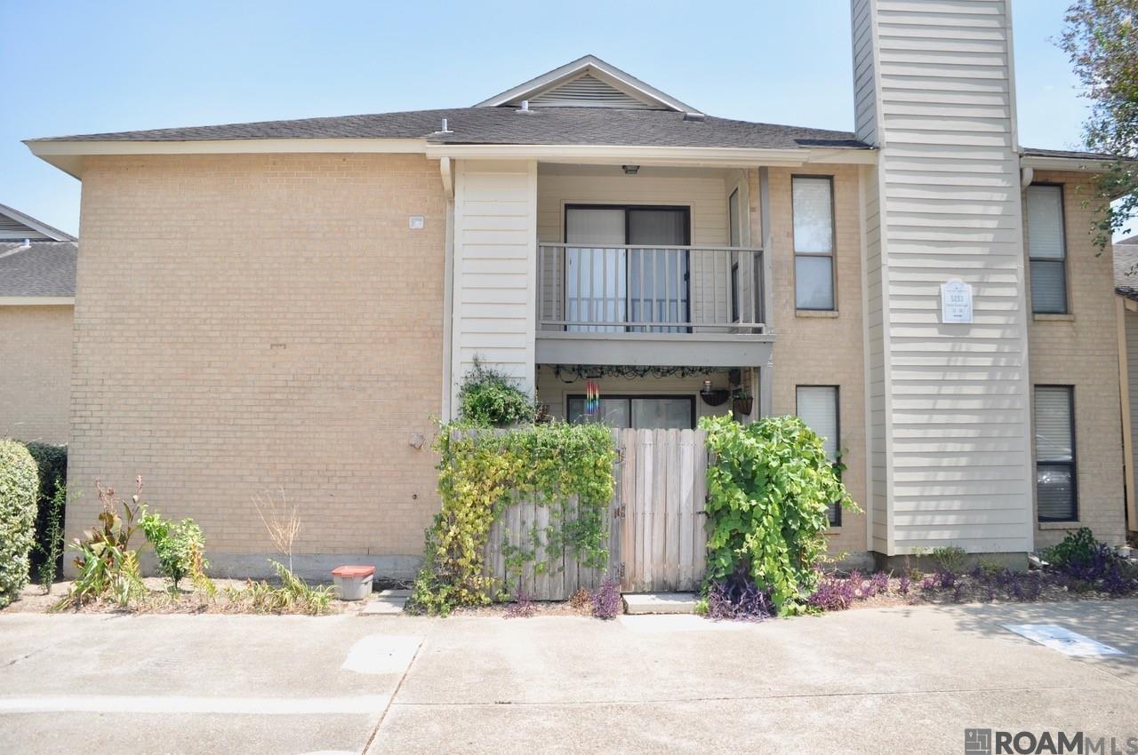 Property Photo: 5233 Buttercreek Ln #J-7 LA 70809