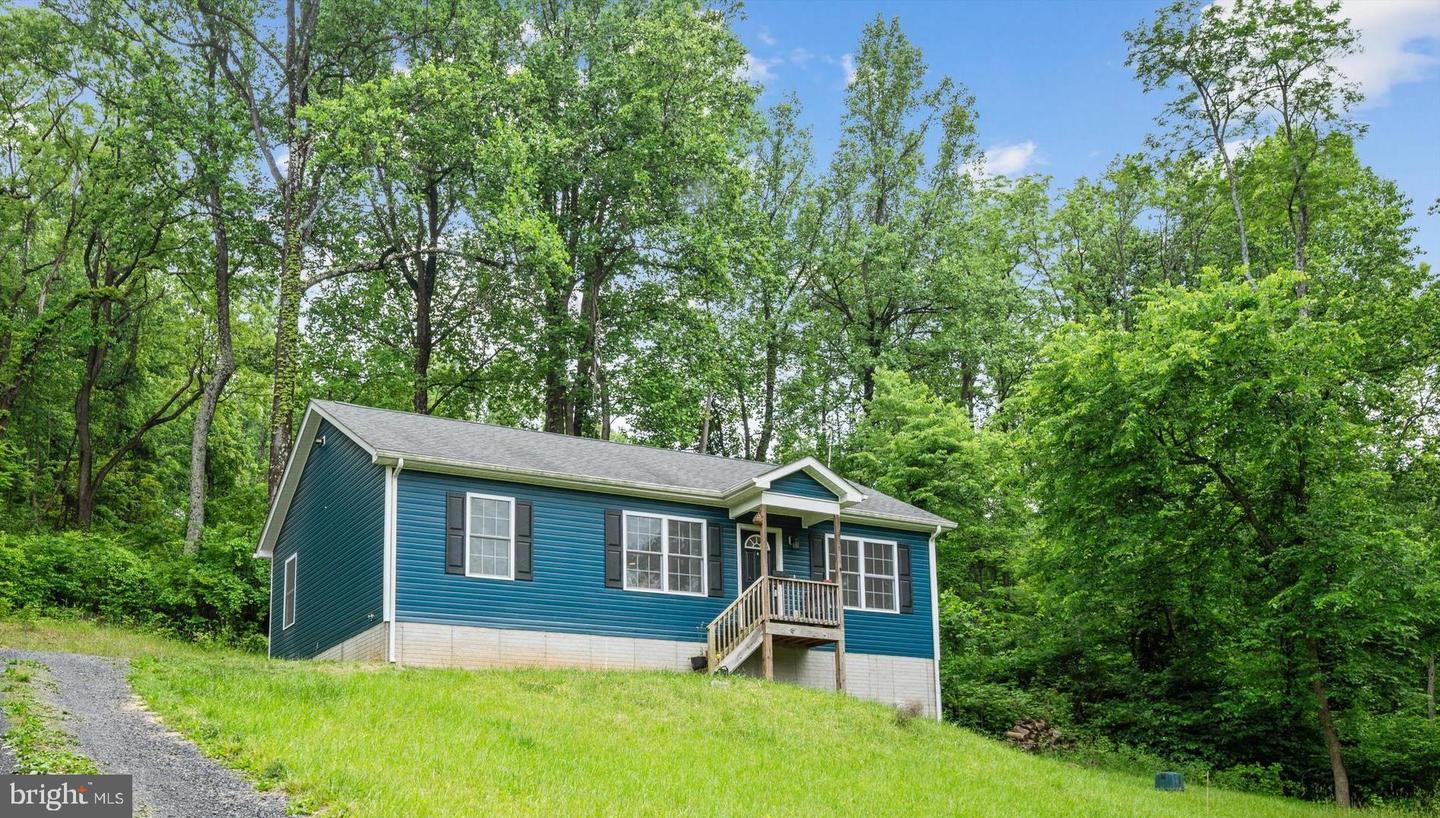 Property Photo: 142 Riley Court VA 22630