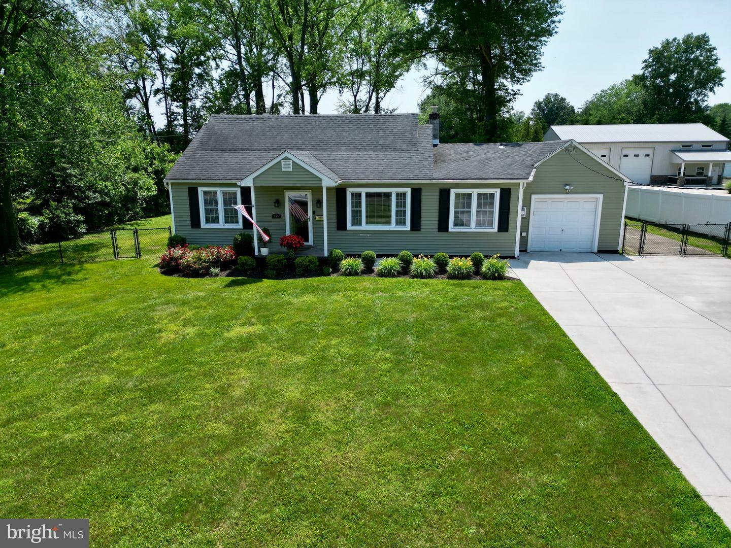 566 S Forklanding Road  Maple Shade NJ 08052 photo