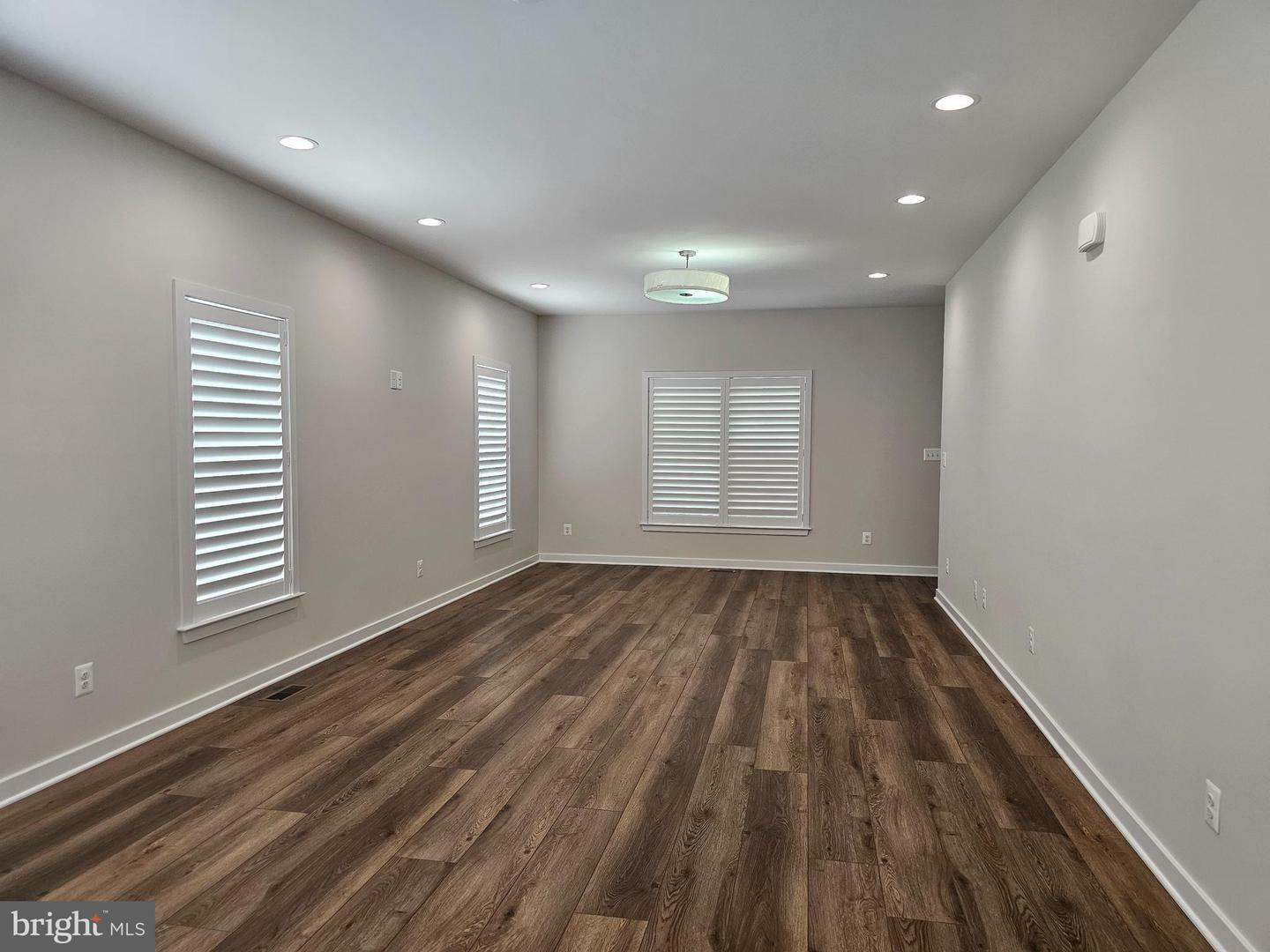 Property Photo: 201 Lawrence Lane VA 22443