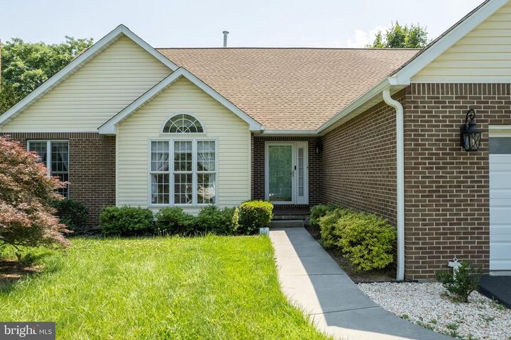 Property Photo: 1629 Pondview Drive VA 22601