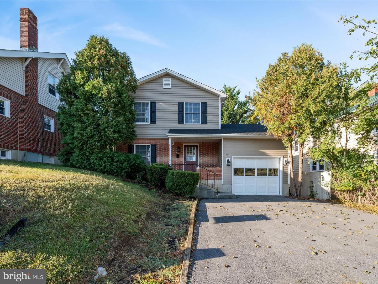 Property Photo: 711 E Cork Street VA 22601