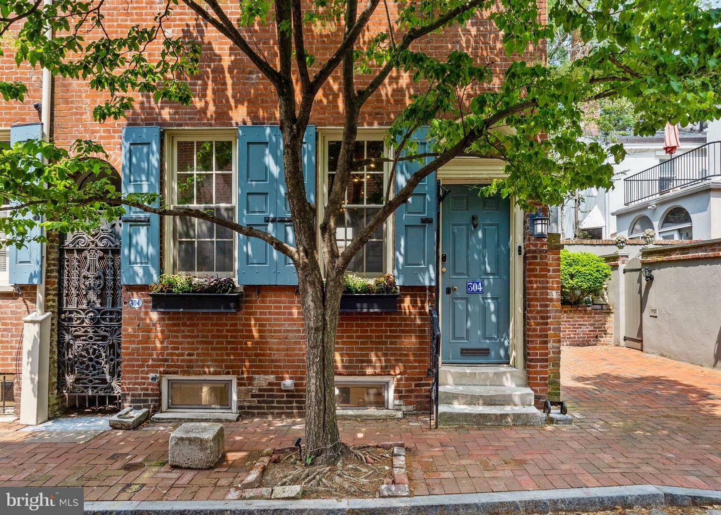 Property Photo:  304 S Philip Street  PA 19106 