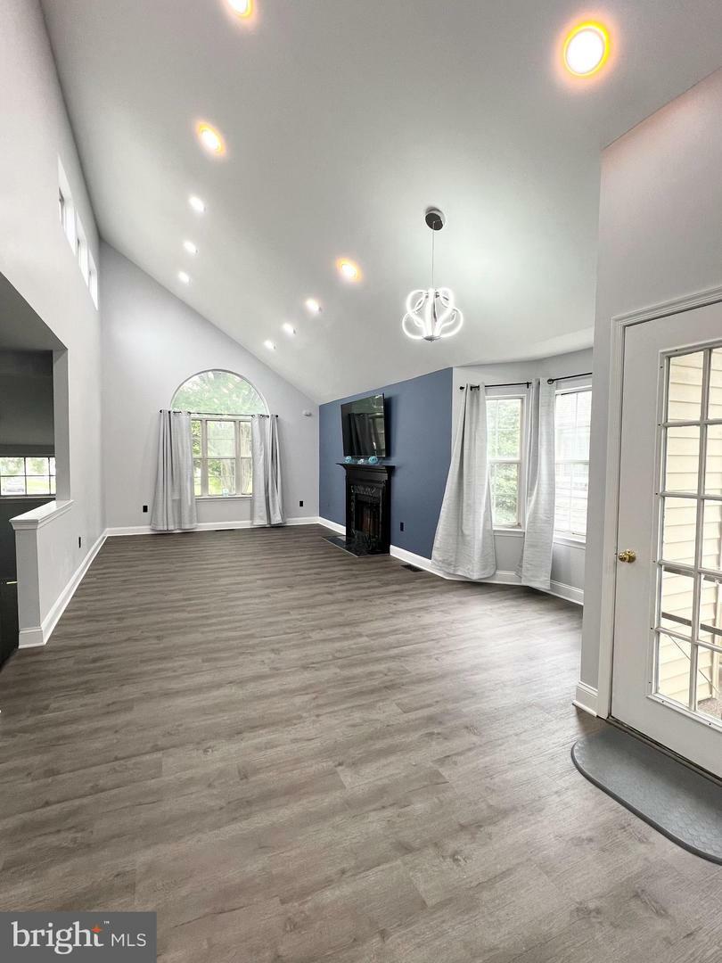 Property Photo: 7 Powell Court NJ 08520