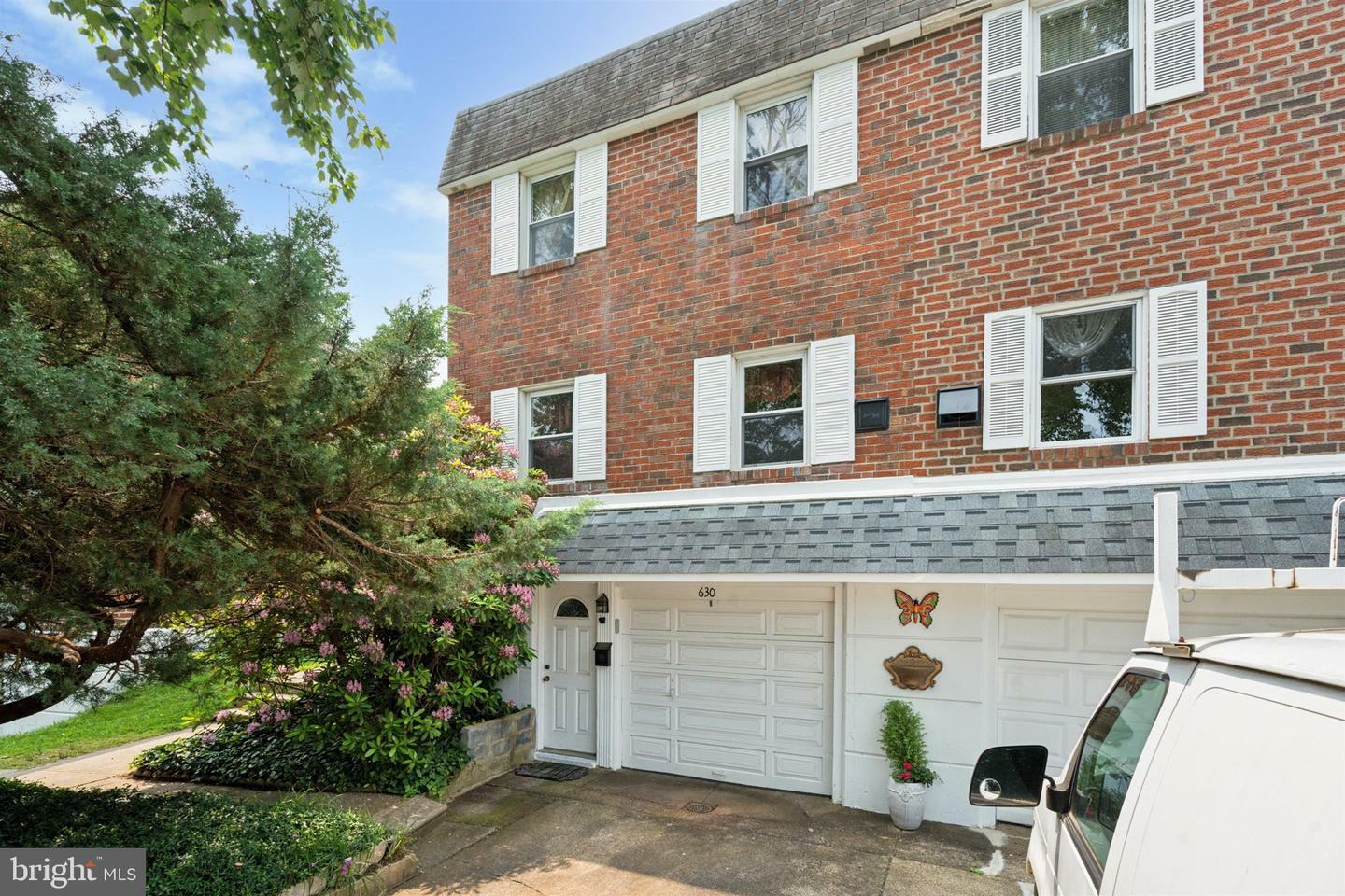 Property Photo: 630 Lawler Place PA 19116