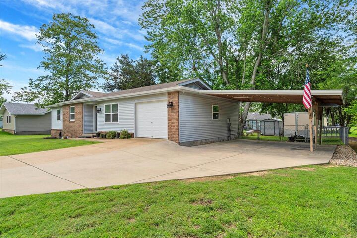 Property Photo:  513 Nevada Avenue  AR 72653 