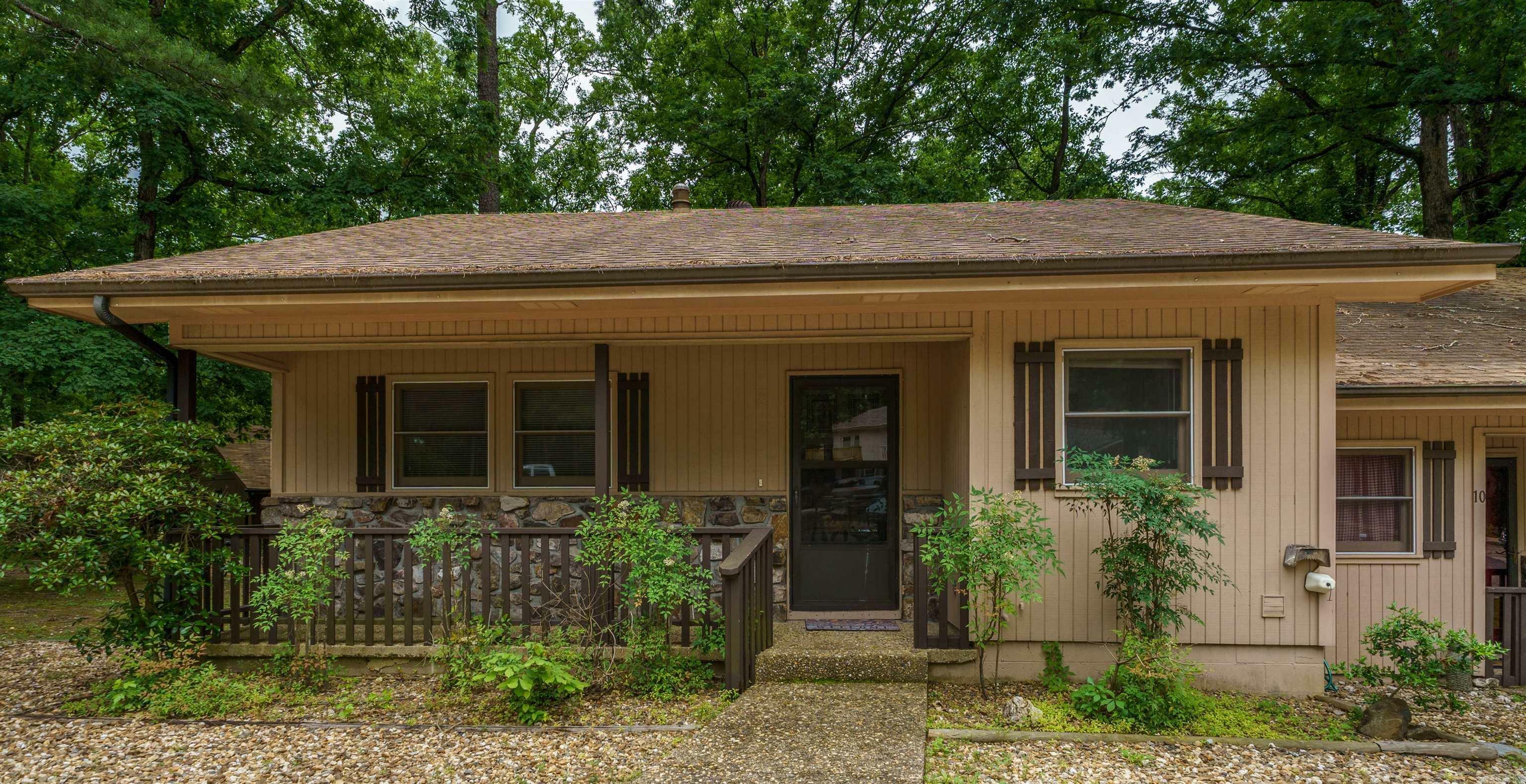 Property Photo: 8 Macotera Place AR 71909